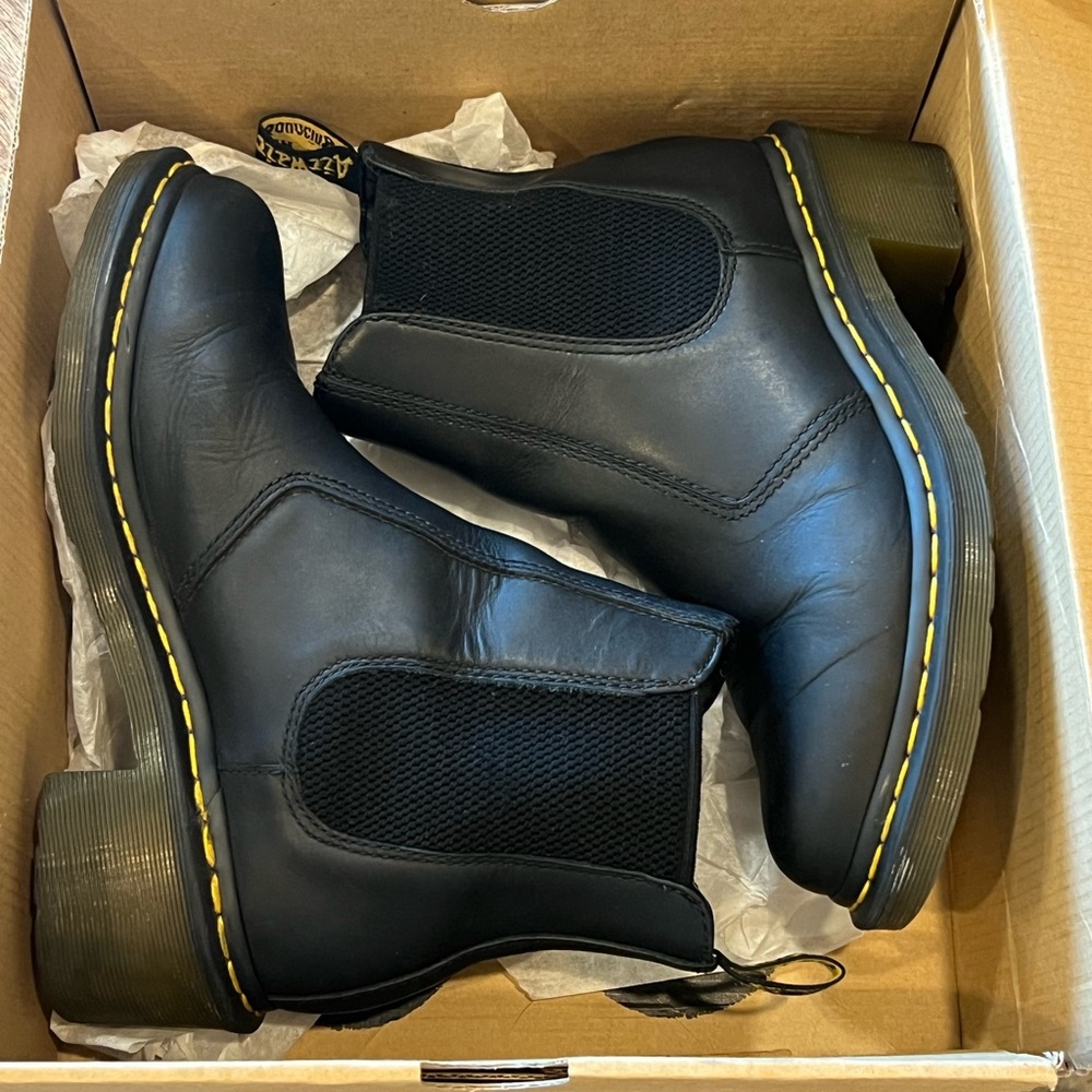 Dr. Marten Cadence Greasy Heeled Chelsea Boots